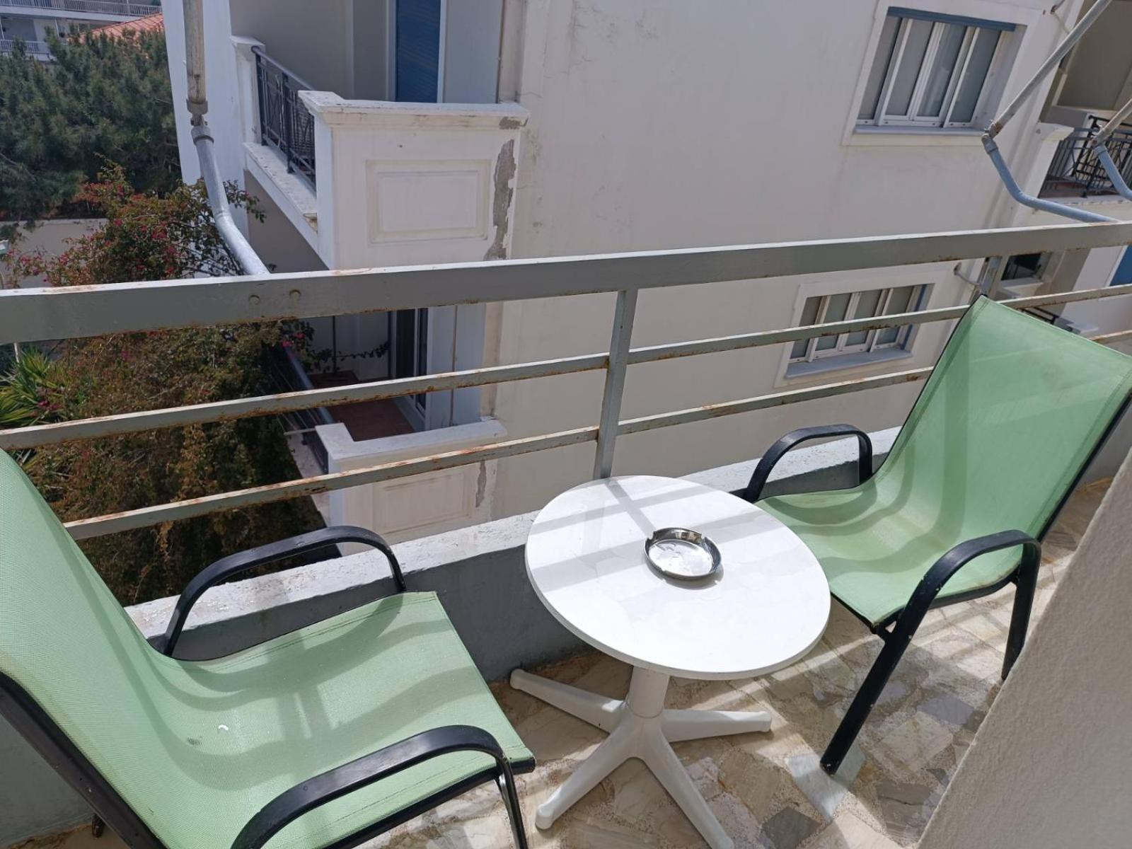 Comfortable Beachfront Apartment ルートラキ エクステリア 写真